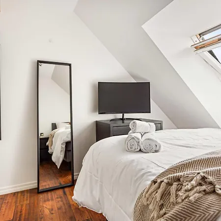 Heimby Homes - Large Penthouse In Skuteviken アパート
